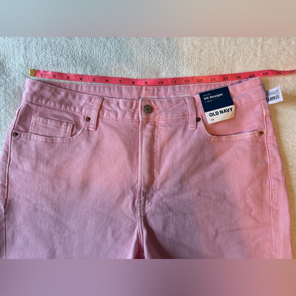 Old Navy NWT Women's Light Pink Jean Shorts, Size 14 - Picture 5 of 6